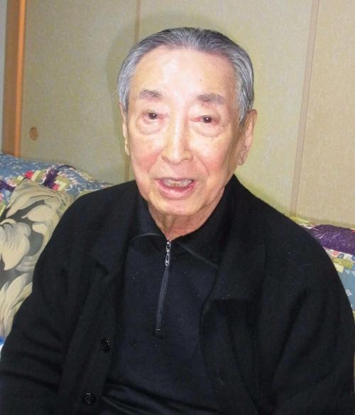 第２８回大会の開幕戦で、先頭打者だった京都二中の黒田脩氏