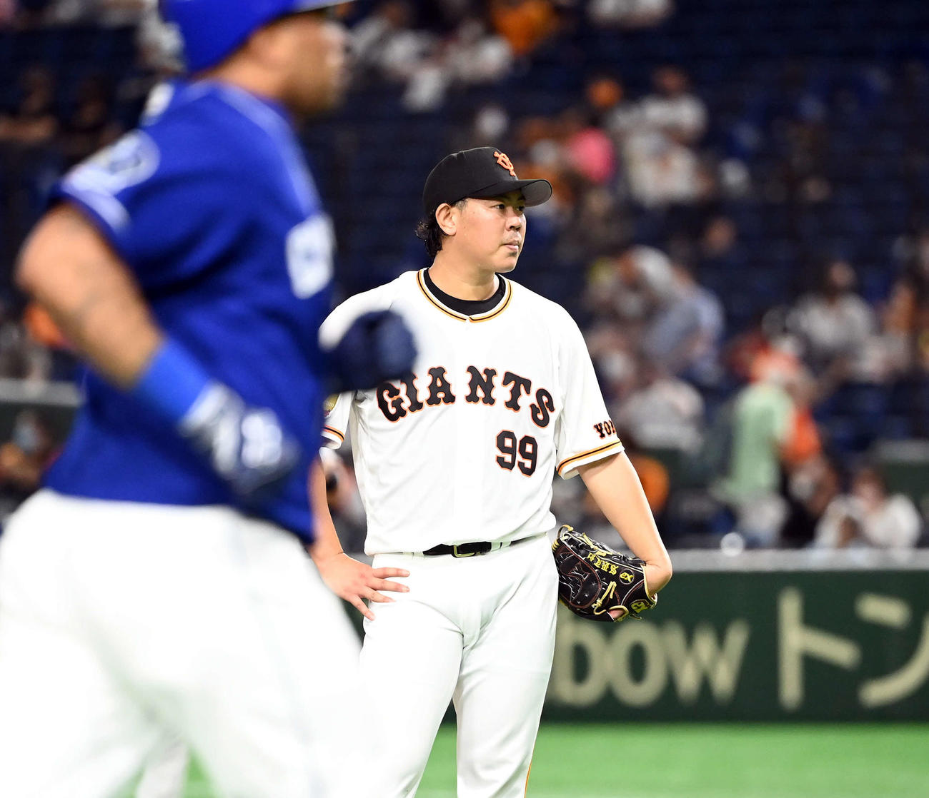 巨人対中日　7回表中日無死一塁、ビシエドに勝ち越しの2点本塁打を浴びる山口（撮影・たえ見朱実）