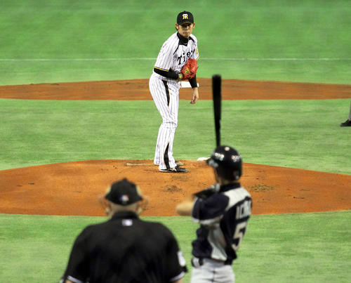 12年3月、マリナーズ・イチローと対戦する阪神岩田