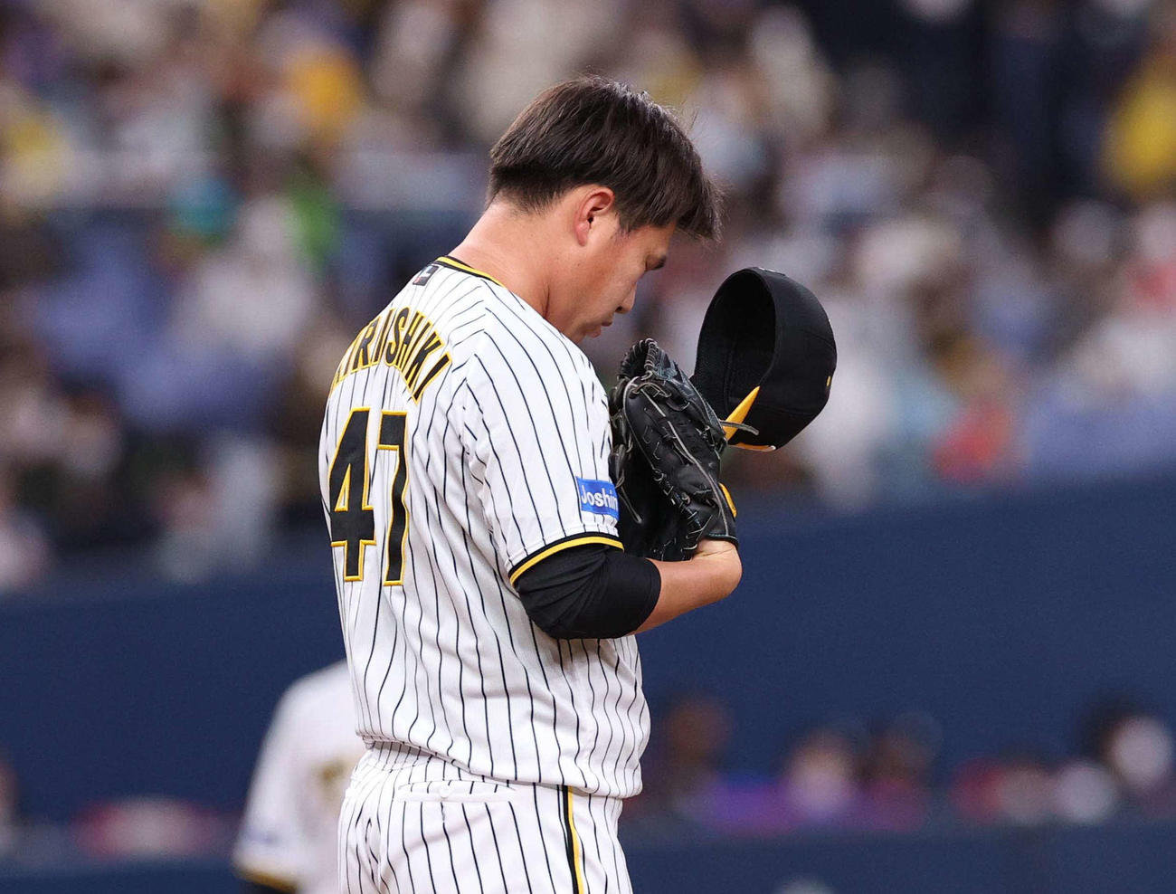 27日、ヤクルト戦でプロ初先発の阪神桐敷拓馬はマウンドで集中する