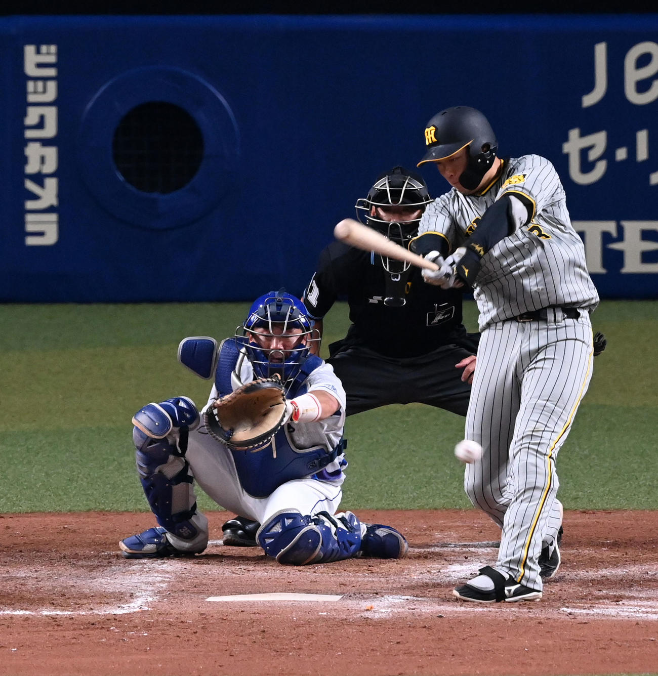 5月7日中日戦の4回、三塁ゴロに倒れる阪神大山悠輔