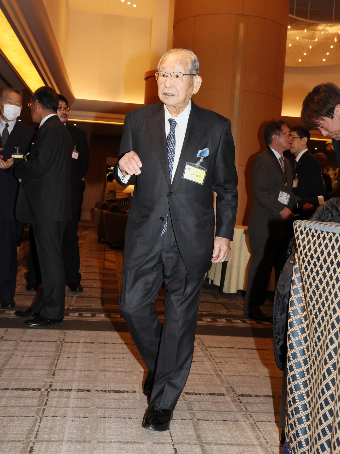 阪神OB会に出席する吉田義男氏（撮影・加藤哉）