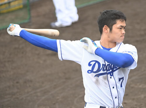中日根尾昂（2022年2月10日撮影）