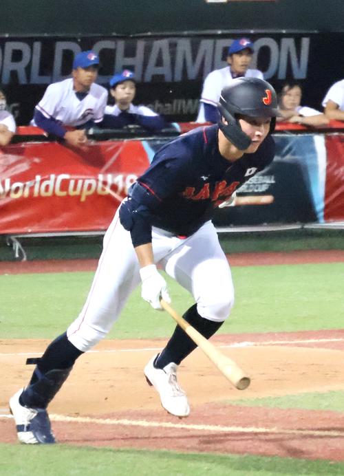 1回、一ゴロに倒れる丸田（撮影・柏原誠）