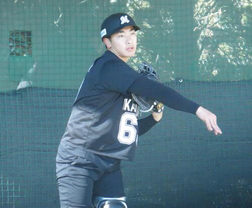 ロッテ岡村了樹（2026年1月撮影）