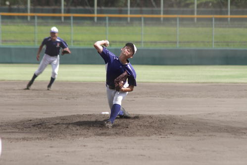 甲子園期間中、シート練習で力投する星稜・伊藤駿介投手（撮影・柏原誠）