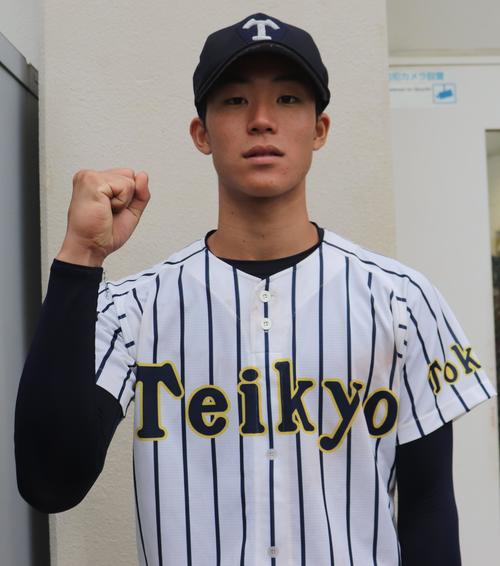 帝京対聖パウロ学園　先発完投した帝京・安川（撮影・古川真弥）