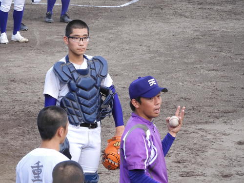 天理の瀬千皓（2年）はこの夏、捕手に挑戦していた