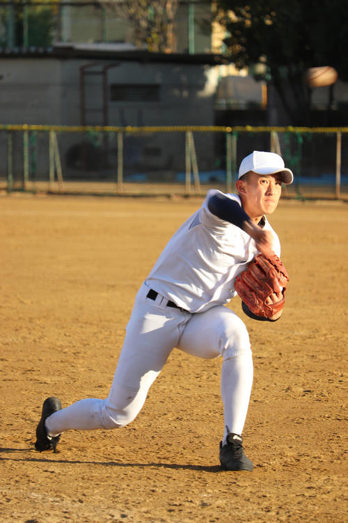 日米8球団のスカウトが素材の将来性を評価する武庫荘総合・斉藤汰直（たいち）投手