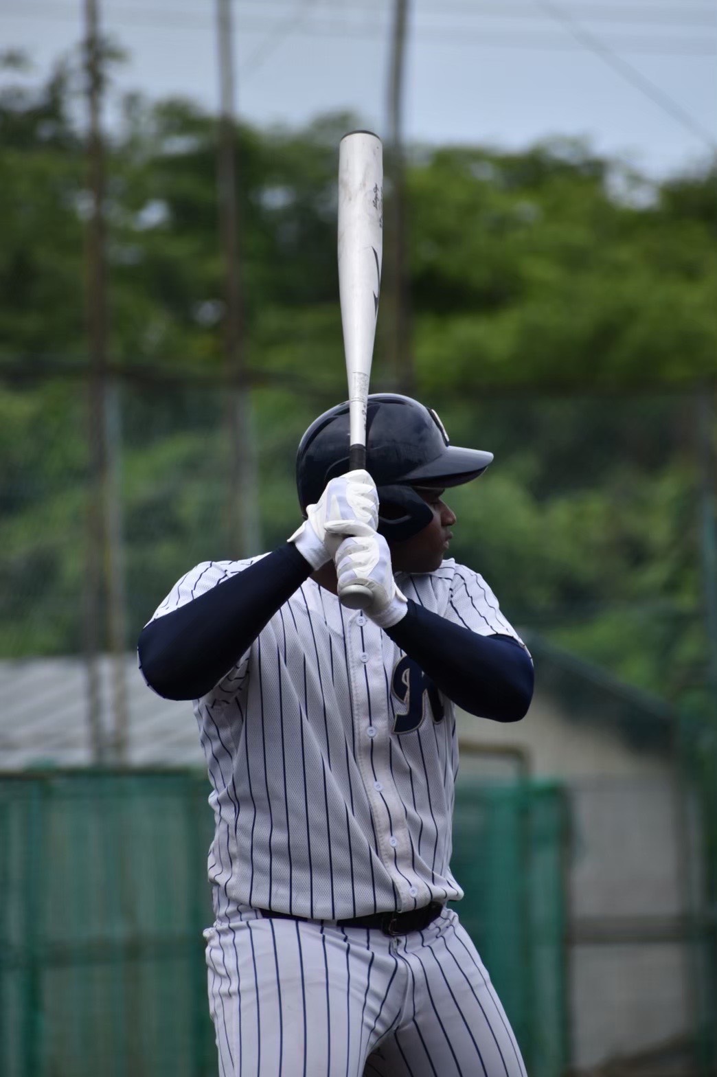 ドミニカ共和国から日本に野球留学した、大阪偕星学園のダビット・バチスタ・モレノ外野手（大阪偕星学園提供）