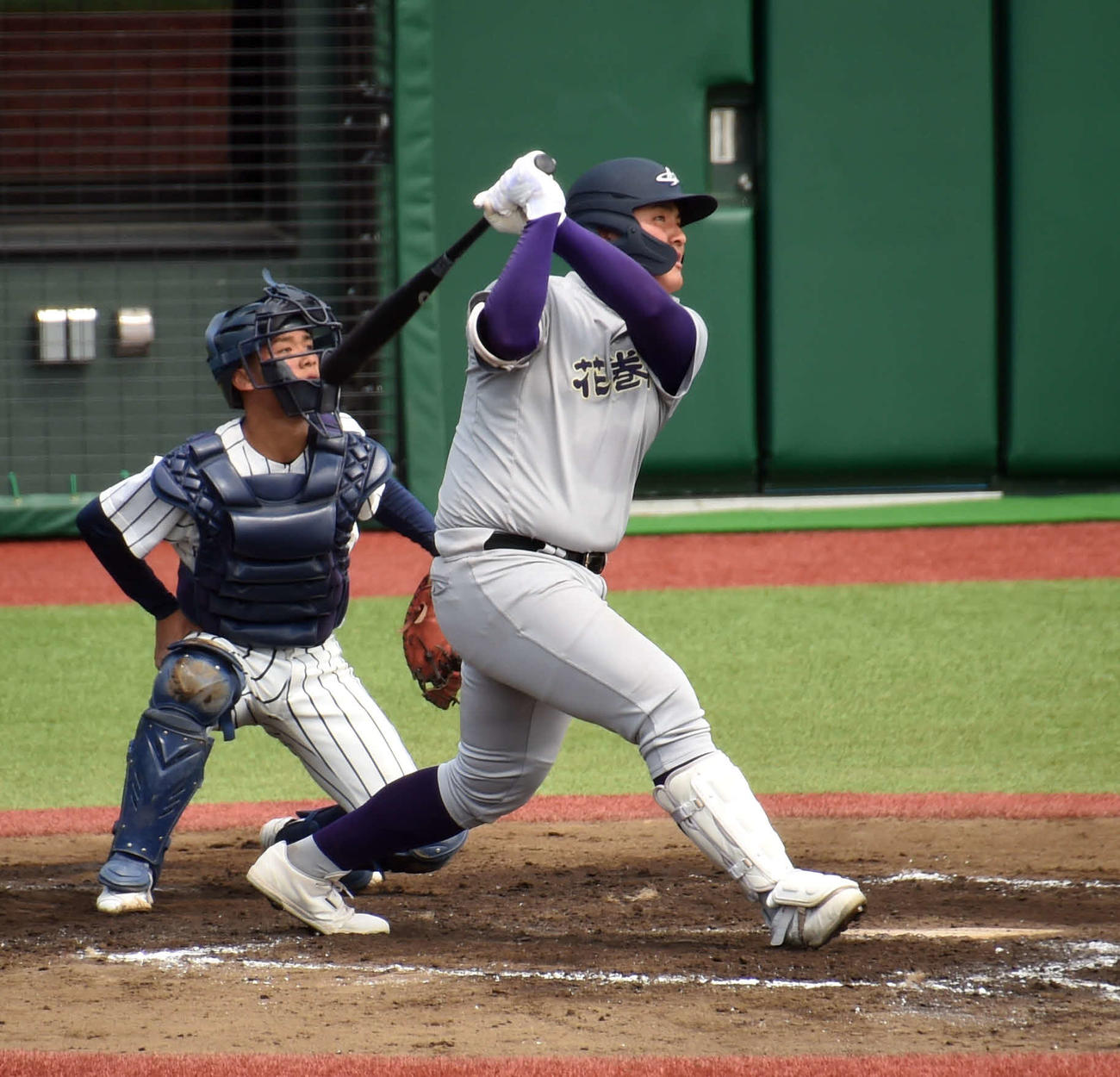 本塁打を放つ佐々木麟太郎（2023年5月27日撮影）