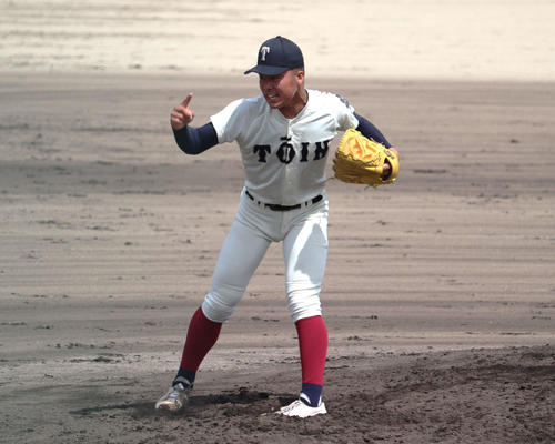 創志学園との練習試合で先発した、大阪桐蔭・中野大虎投手（2年）（撮影・中島麗）