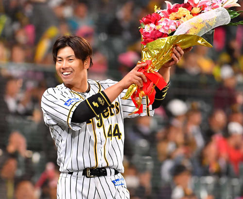 サイクル安打を達成し笑顔を見せる梅野隆太郎（2019年4月9日撮影）