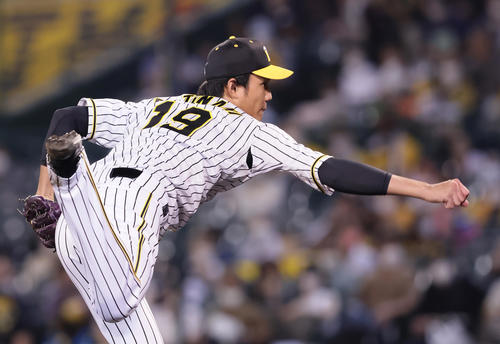阪神対巨人　3回から登板した阪神藤浪（撮影・足立雅史）