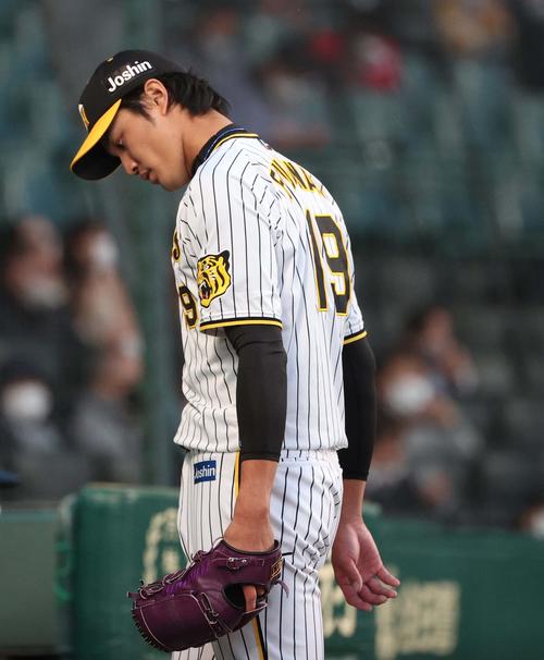 阪神対広島　初回に失点し苦しい立ち上がりとなった藤浪（撮影・上田博志）