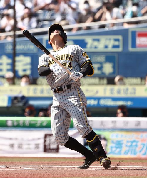 ロッテ対阪神　1回表阪神1死満塁、原口は捕邪飛に倒れる（撮影・上田博志）