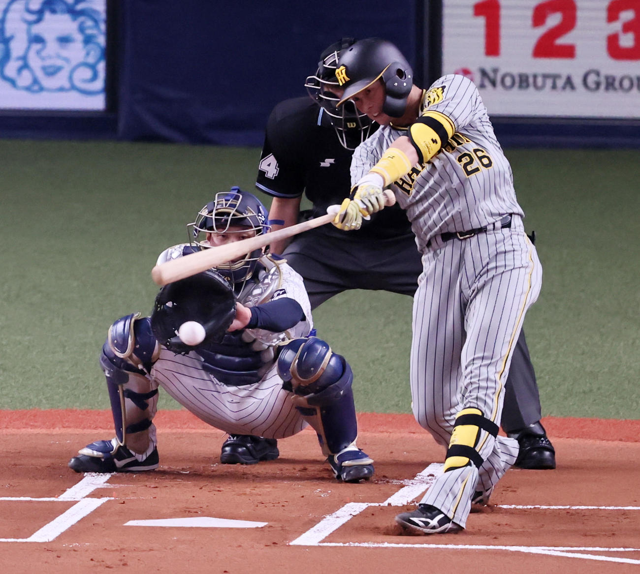 オリックス対阪神　1回表阪神1死、北條は遊内野安打を放つ（撮影・加藤哉）