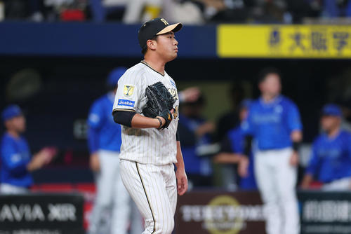 阪神対DeNA 6回表DeNA1死満塁、楠本に逆転の2点適時打を浴びた桐敷（撮影・前田充）