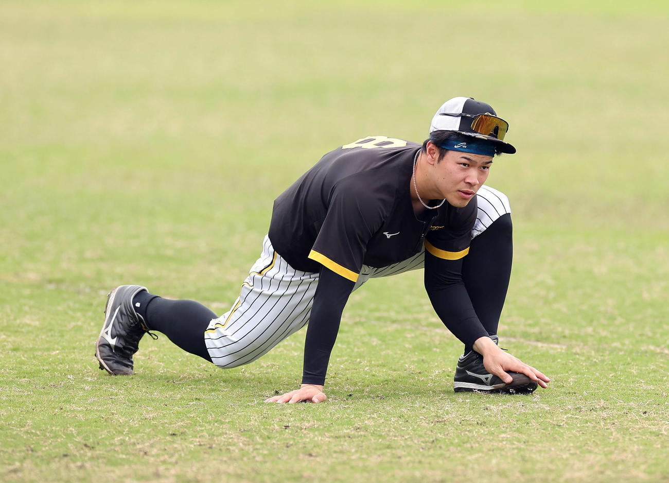 2軍に降格した阪神佐藤輝（撮影・前田充）
