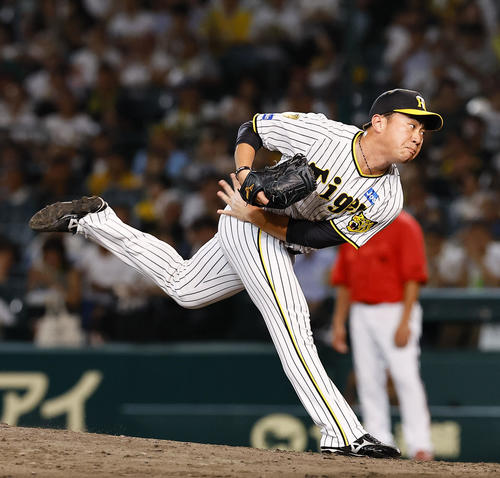 阪神対広島　7回、3番手で登板した桐敷（撮影・藤尾明華）