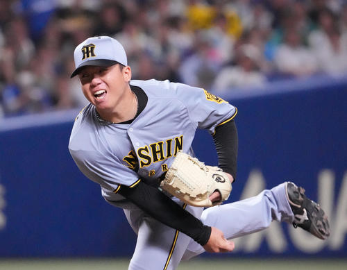 中日対阪神　6回裏、力投する阪神先発の村上（撮影・森本幸一）