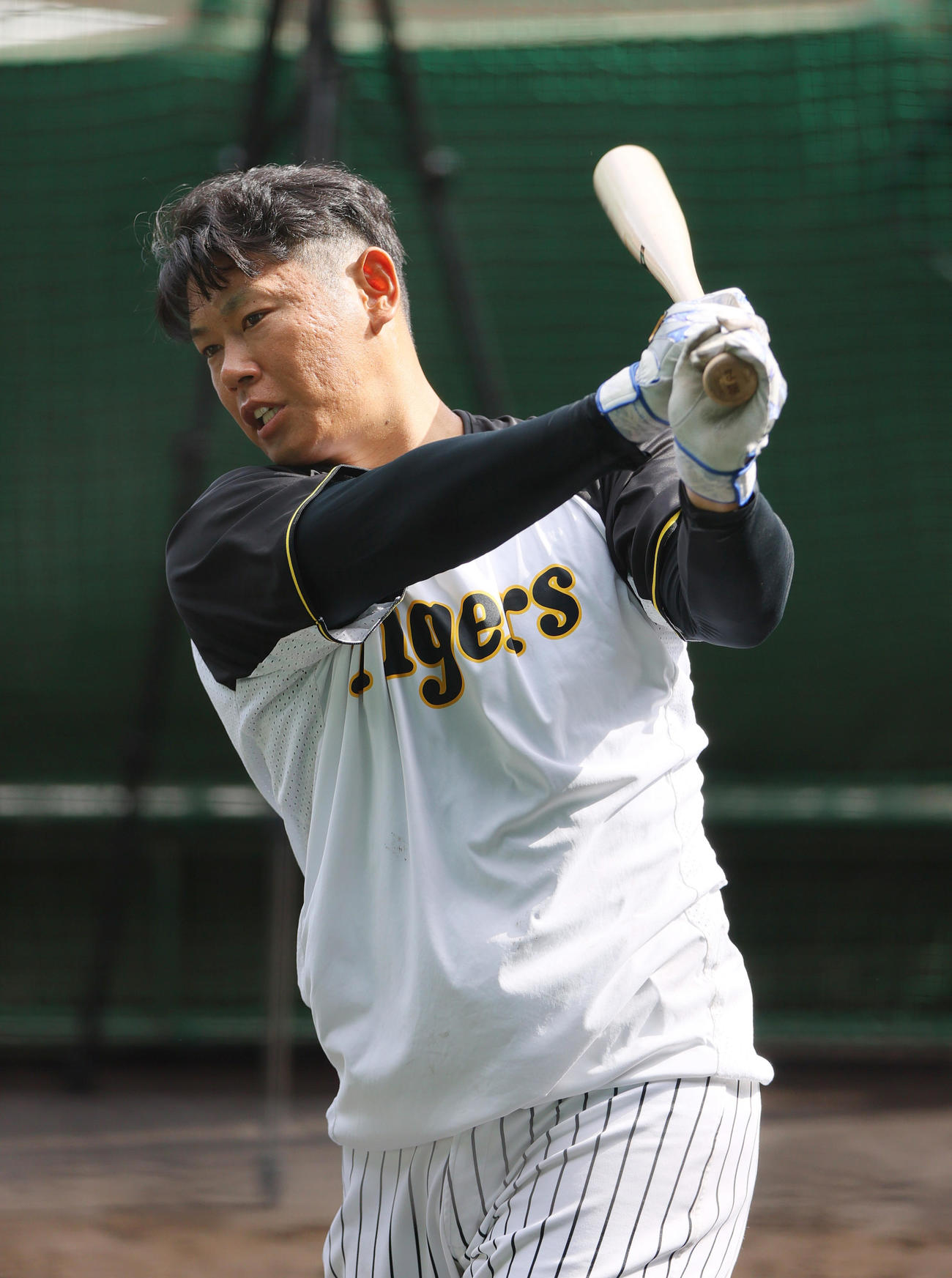 阪神対DeNA　練習に励む阪神原口（撮影・上山淳一）
