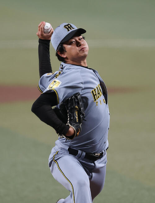 中日対阪神　力投する阪神先発の高橋遥人（撮影・前田充）