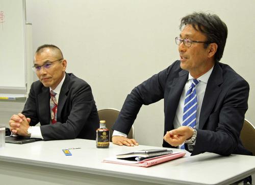 「福岡にとっても特別な記念大会」と熱く語る福岡高野連の（左から）江浜義博副理事長と、野口敦弘理事長