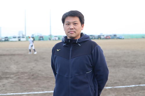 2012年センバツ大会で選手宣誓を務め、現在は仙台一で高校生を指導する阿部翔人部長