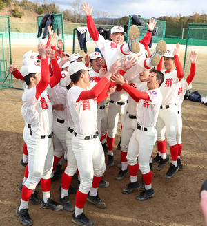 智弁和歌山・高嶋監督、明徳共闘で打倒大阪桐蔭を - 高校野球 : 日刊