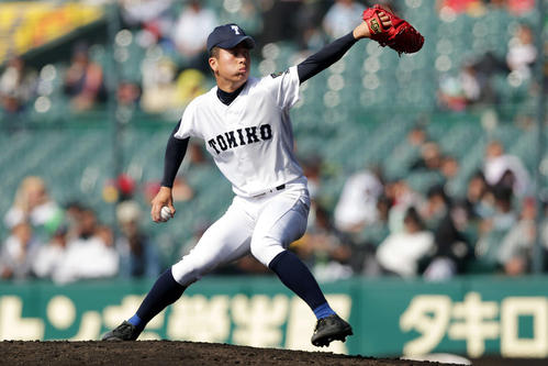 富島対星稜　富島先発の黒木将胤（撮影・前田充）