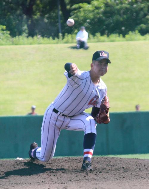 浦和学院対千葉黎明　先発したプロ注目の浦和学院・渡辺（撮影・保坂恭子）