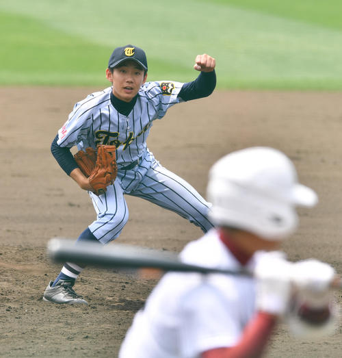 常総学院対東海大相模　先発した東海大相模の諸隈（撮影・柴田隆二）