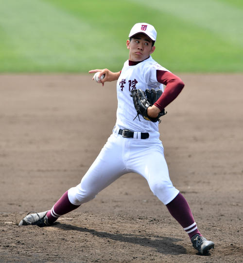 常総学院対東海大相模　４回から登板し好投する常総学院の谷田部（撮影・柴田隆二）