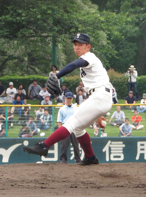 明石商対大阪桐蔭　２番手で登板した大阪桐蔭・柿木（撮影・磯綾乃）