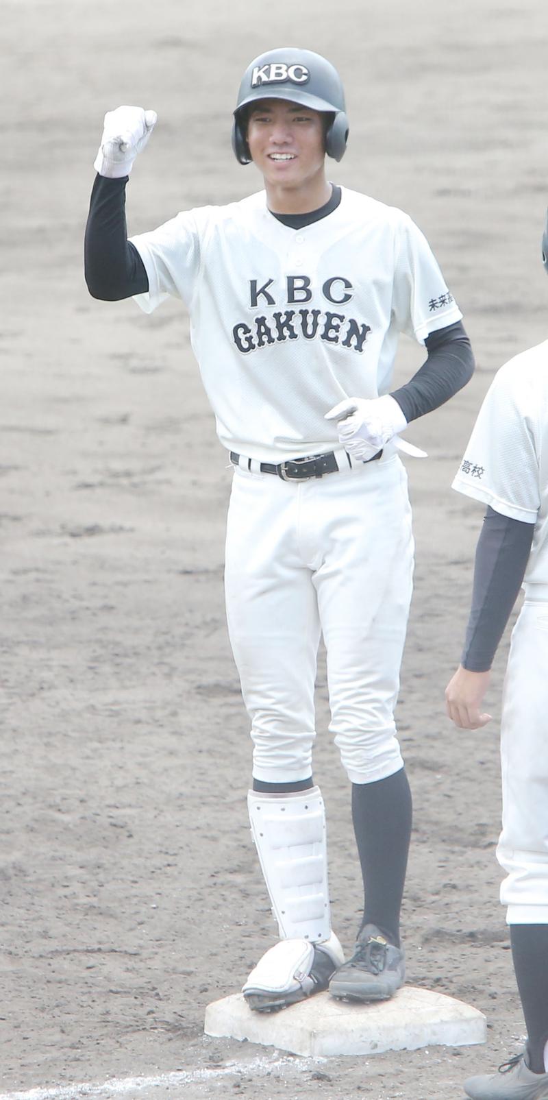 宜保翔 バレーなどで鍛えたバネが武器／沖縄 - 高校野球 : 日刊スポーツ