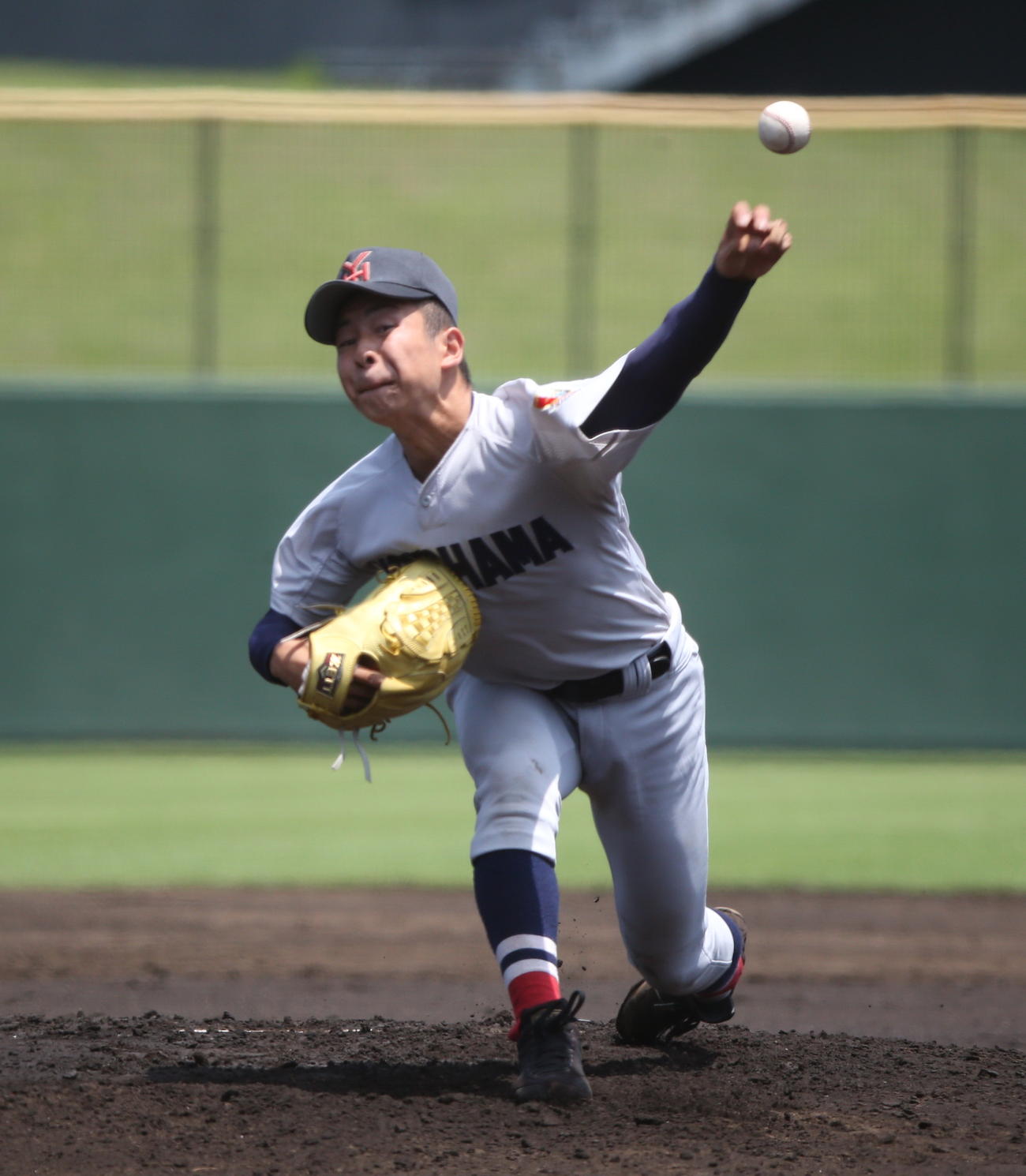 横浜対逗子　６回無失点と好投した横浜・板川佳矢投手（撮影・大友良行）