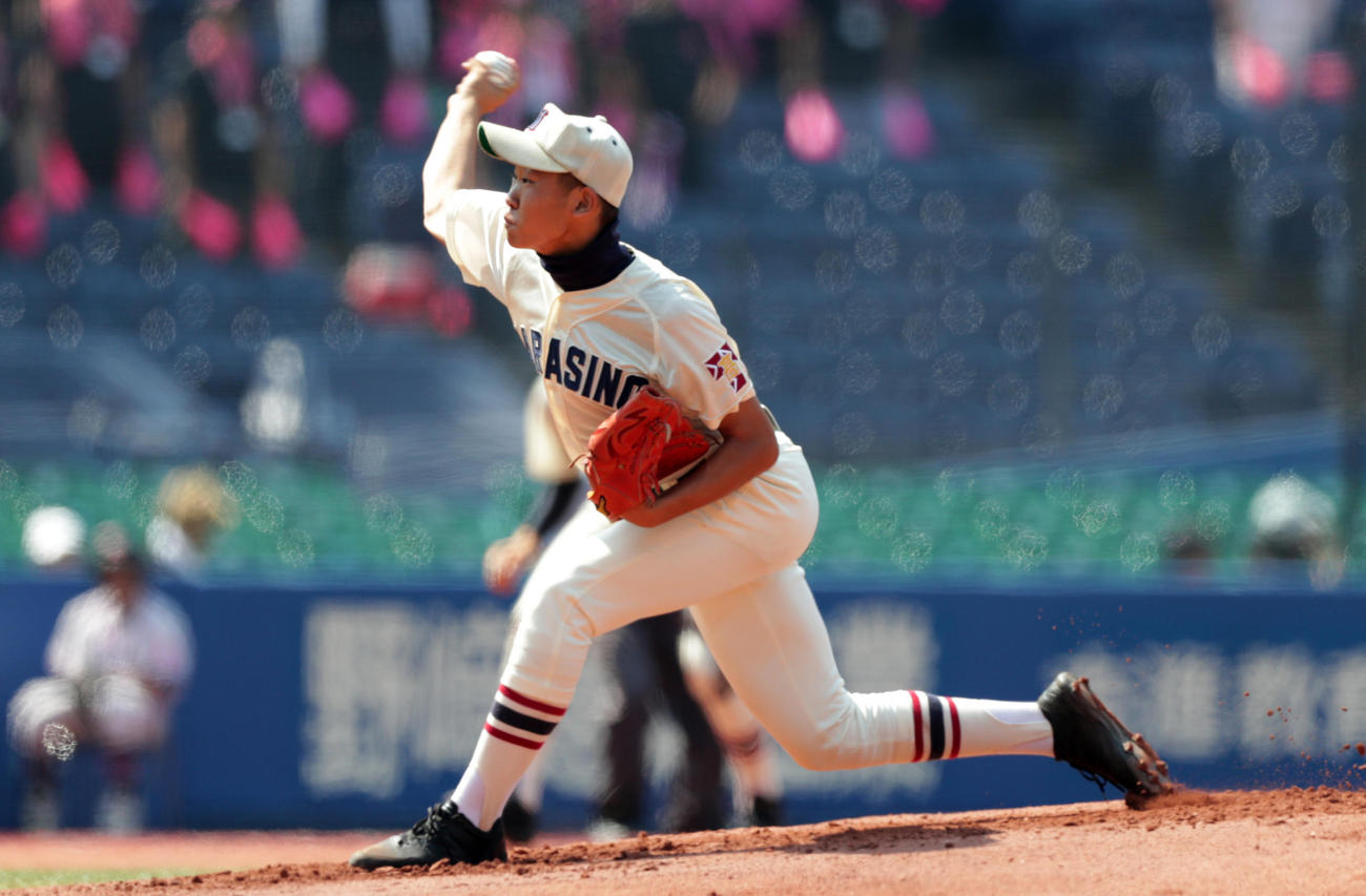 佐倉対習志野　先発で力投する習志野・飯塚脩人（撮影・伊作将希）