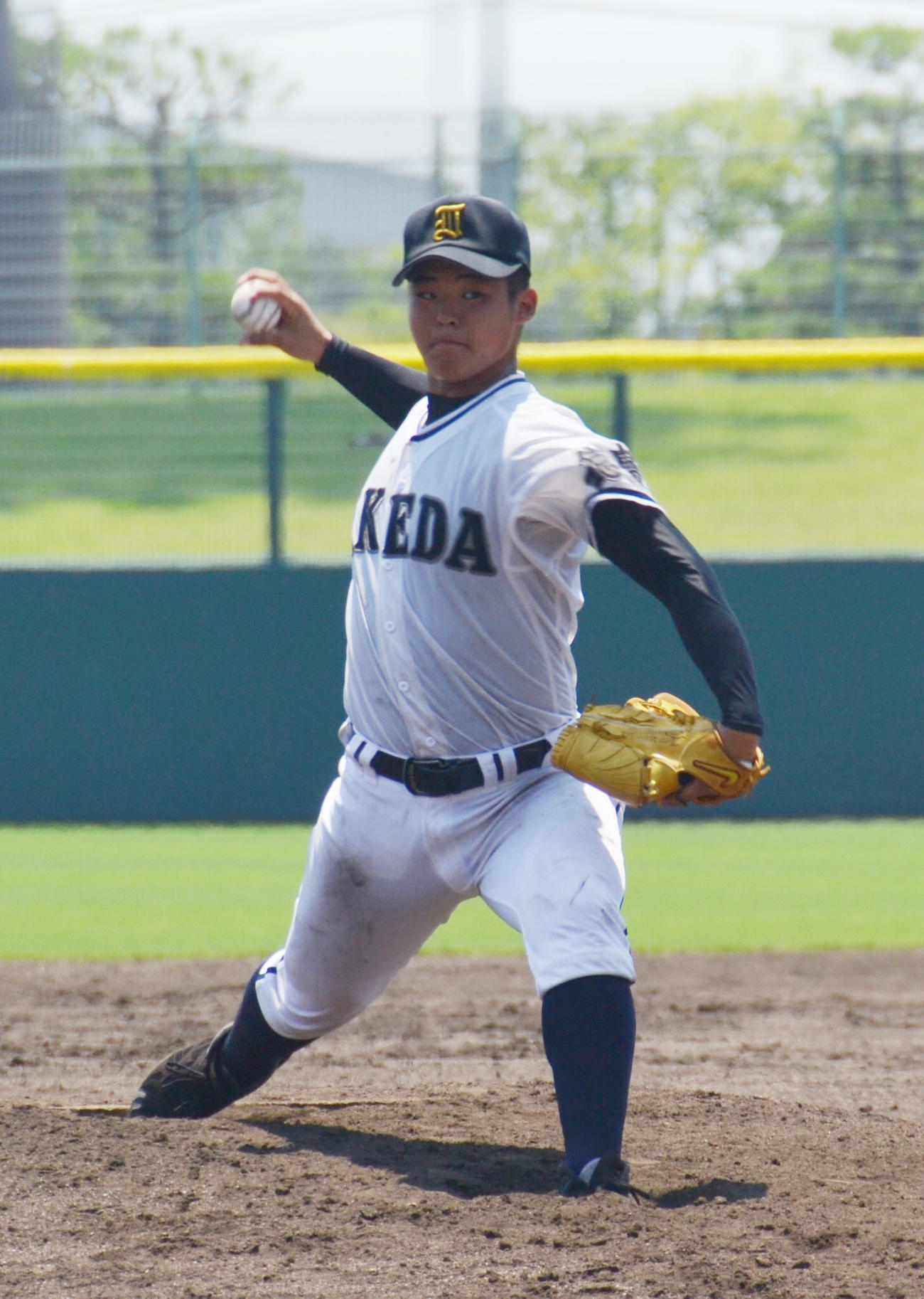 川島対池田　８回２安打無失点と好投した池田エース白川（撮影・吉見元太）