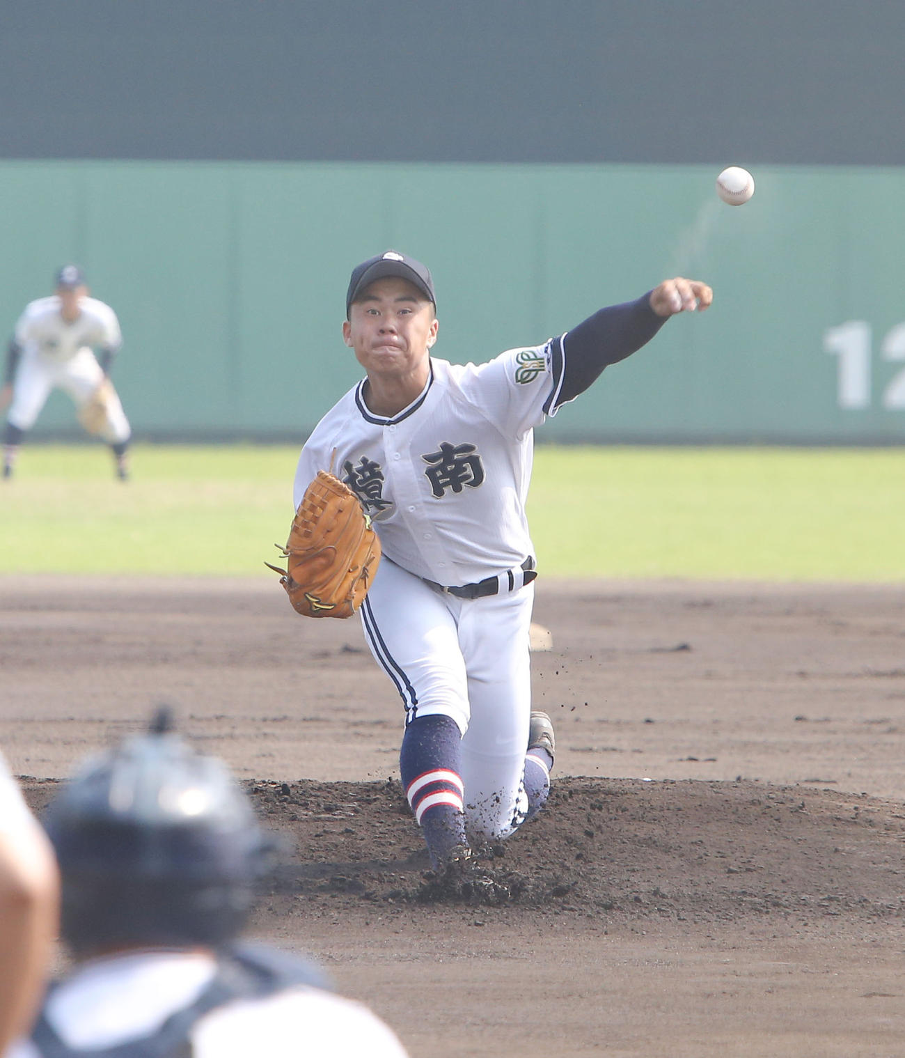 曽於対樟南　力投する樟南の松本晴投手（撮影・菊川光一）