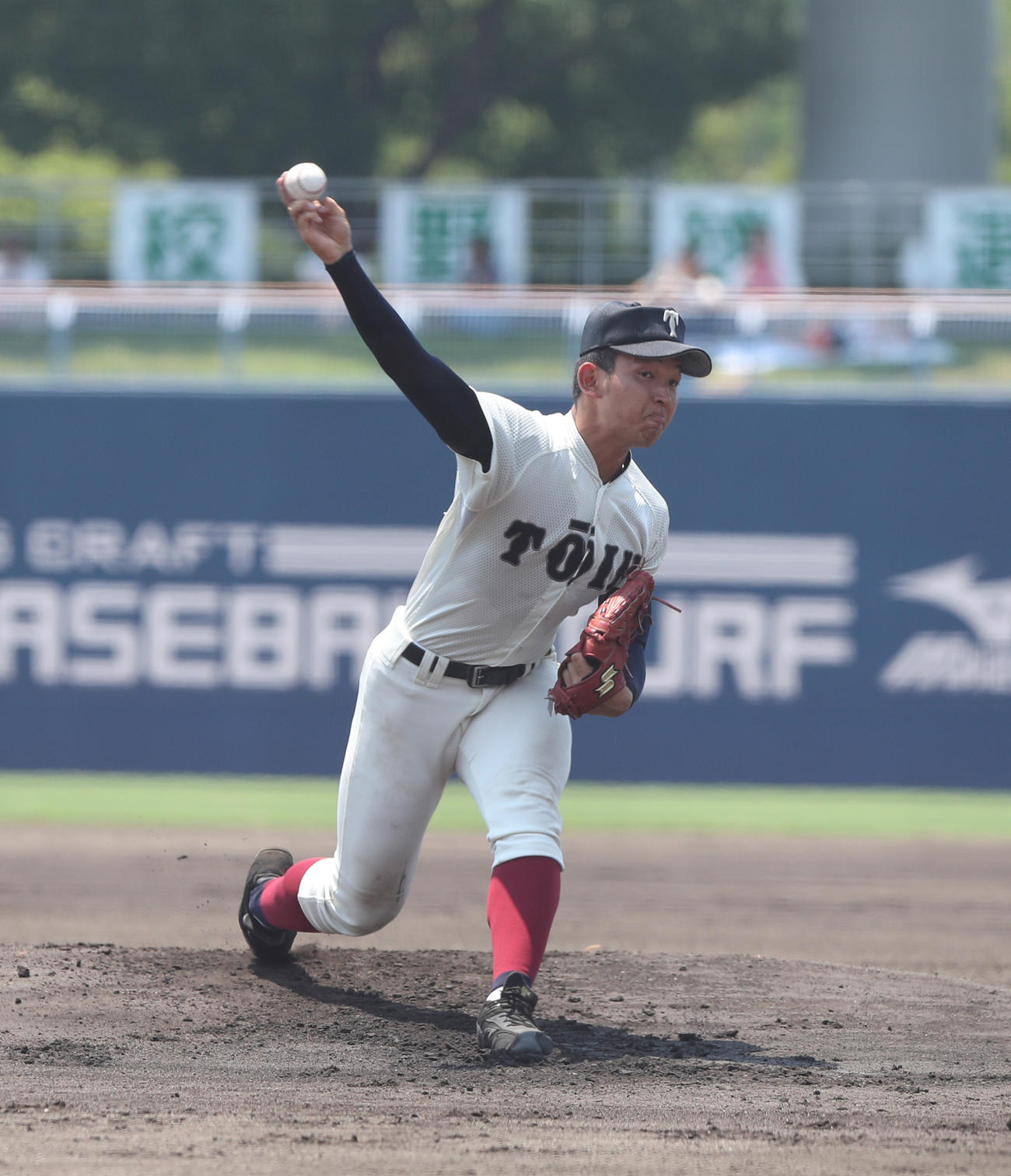 四条畷対大阪桐蔭　四条畷戦に先発する大阪桐蔭・柿木連（撮影・白石智彦）