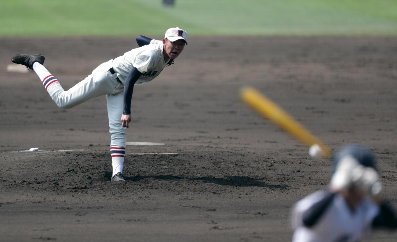 船橋対習志野　先発で力投する習志野・飯塚脩人（撮影・伊作将希）