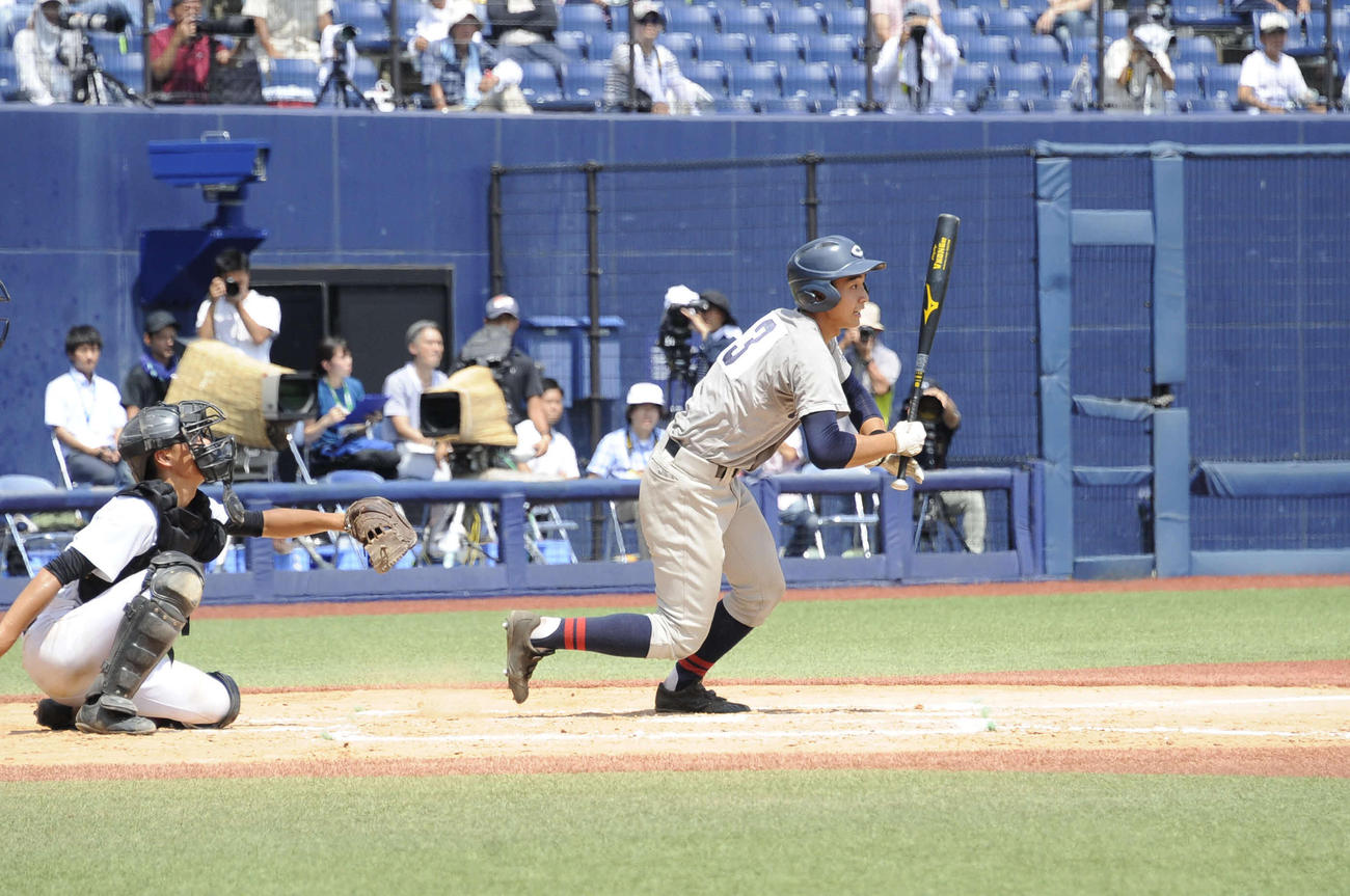 新発田対中越　３回表２死、中越・３番安達が右中間適時二塁打で３－０