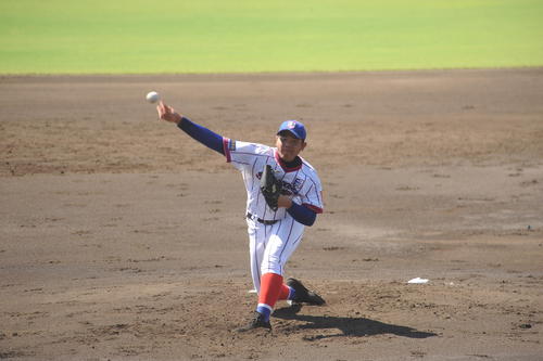 下関国際対宇部鴻城　下関国際の先発・鶴田克樹投手（撮影・浦田由紀夫）