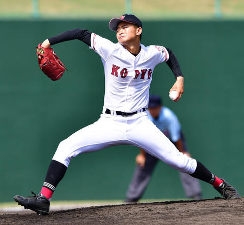 広島大会決勝 広島新庄対広陵 広陵の先発石原(撮影・清水貴仁)