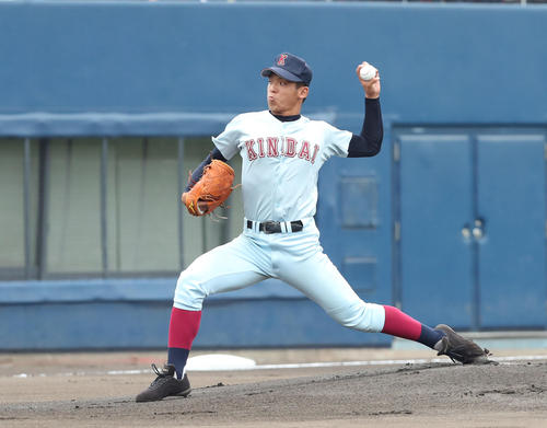 大商大堺対近大付 大商大堺戦に先発する近大付・大石晨慈(撮影・白石智彦)