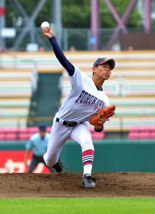 古川工対仙台育英 先発登板した古川工・小松(撮影・鎌田直秀)