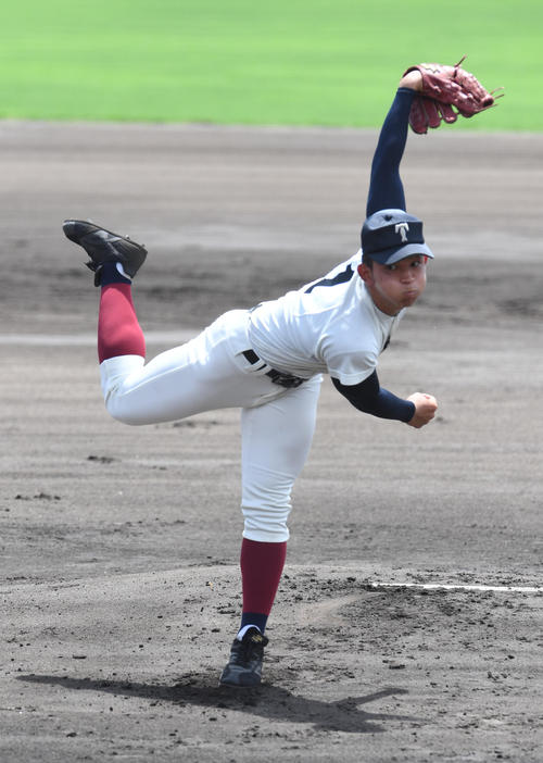 大院大高対大阪桐蔭　大阪桐蔭先発の柿木蓮（撮影・奥田泰也）