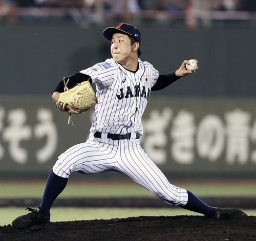 韓国戦の7回に2番手で登板した板川(共同)
