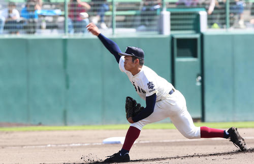 下関国際対大阪桐蔭　大阪桐蔭先発の根尾（撮影・上山淳一）